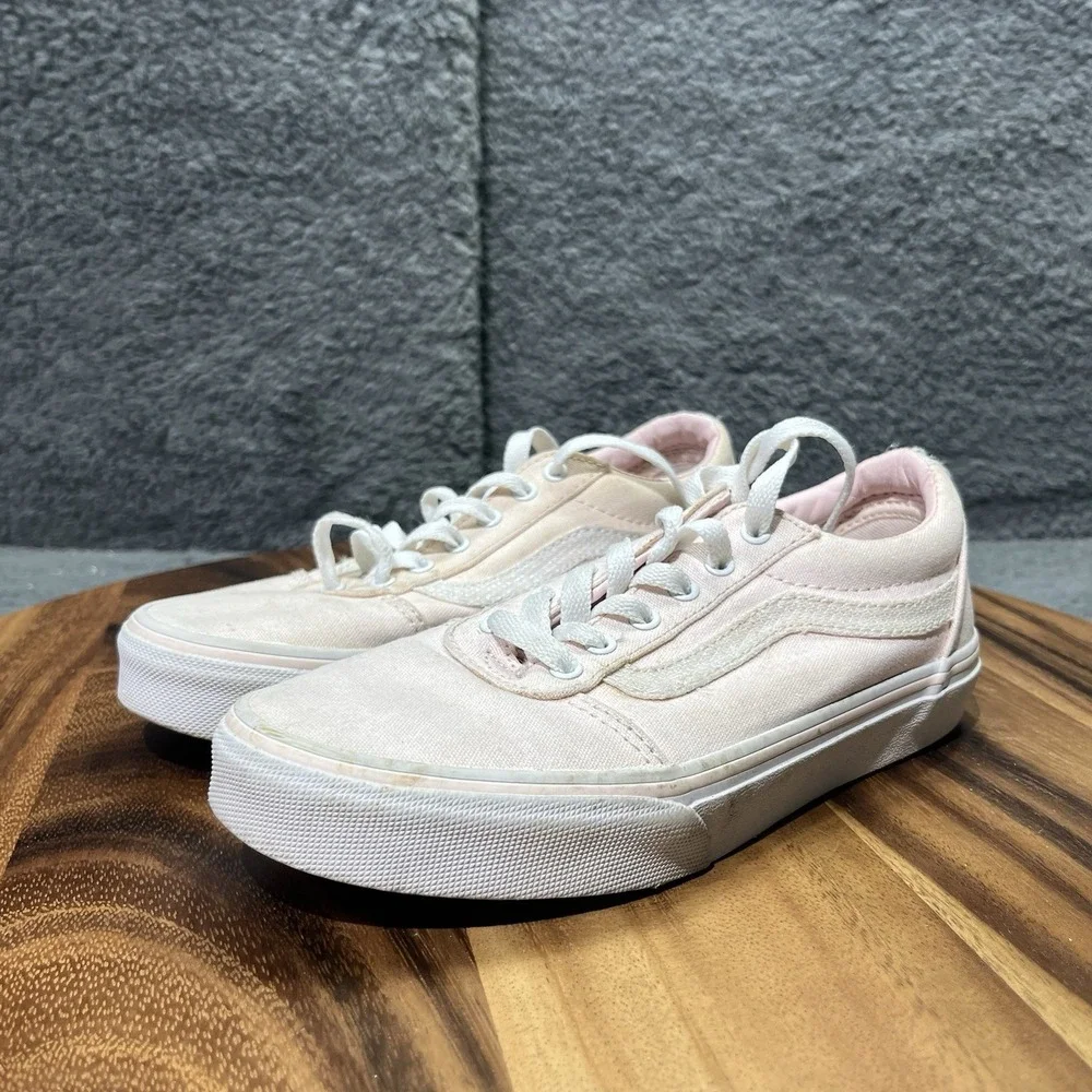 Vans Girls Canvas Chalk Pink‎ White Lace Up Low Top Shoes Sneakers Size 2